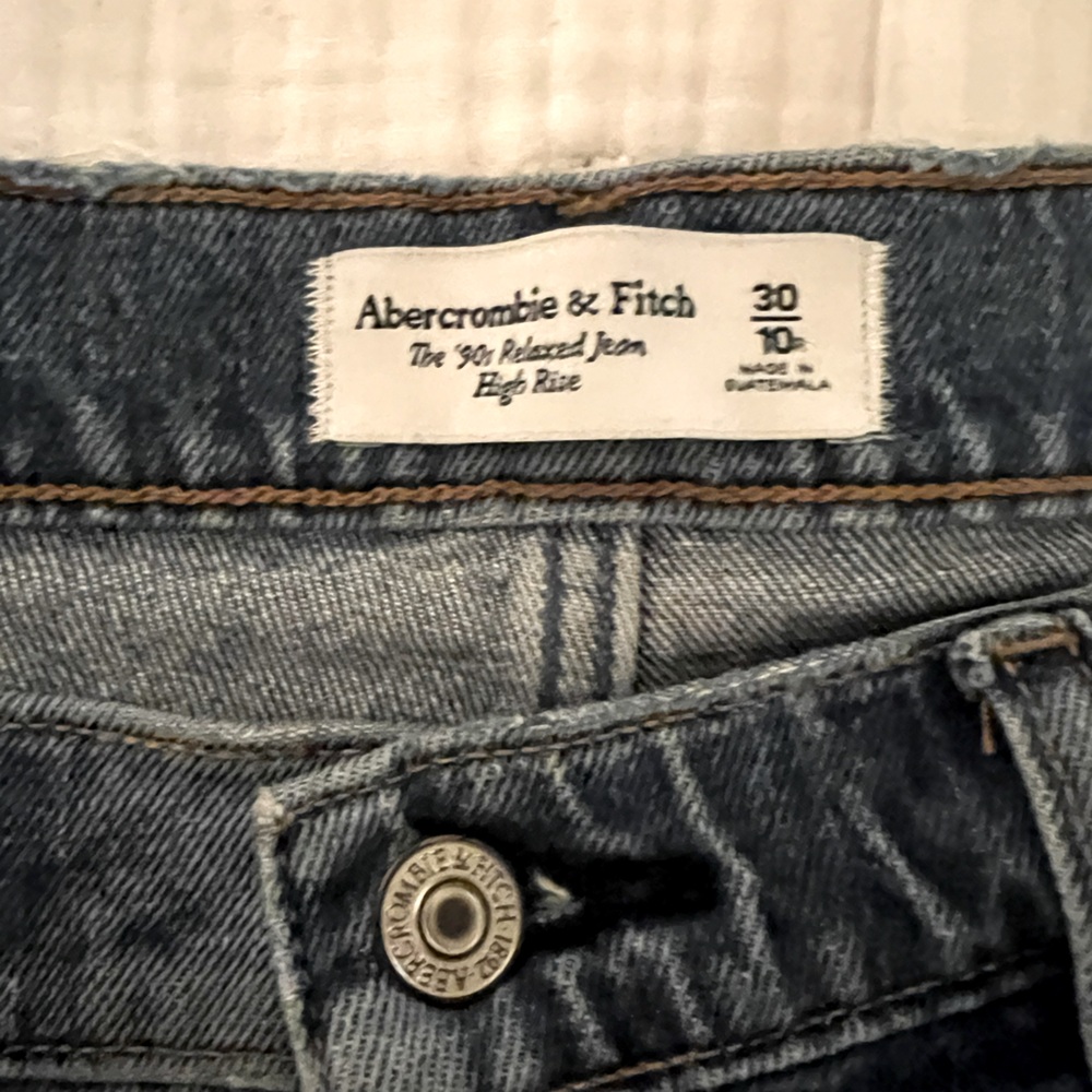 Abercrombie 90s High Rise